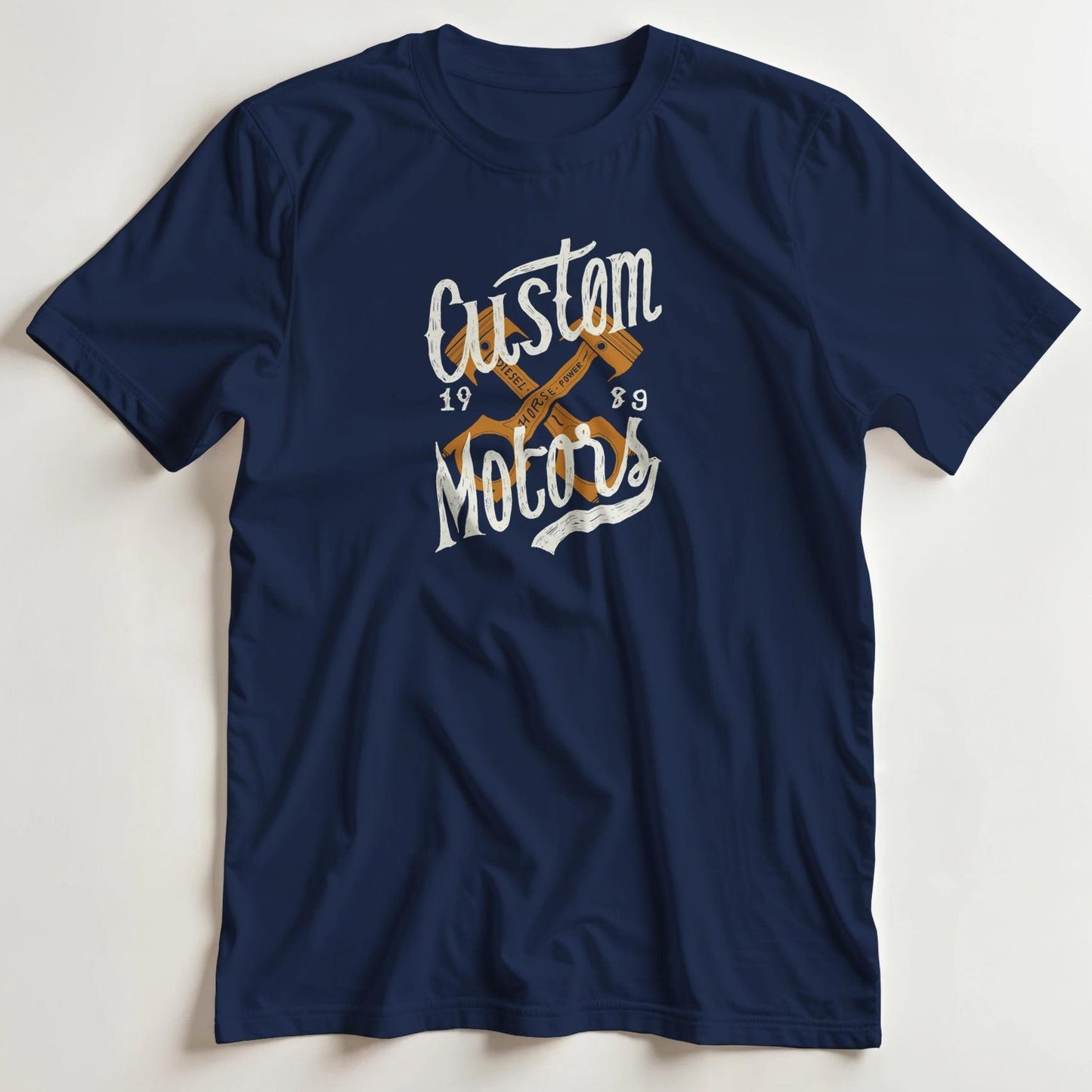T-shirt en coupe unisexe et 100% coton en Marine imprimé avec un design Custom Motors 1989 T-Shirt .