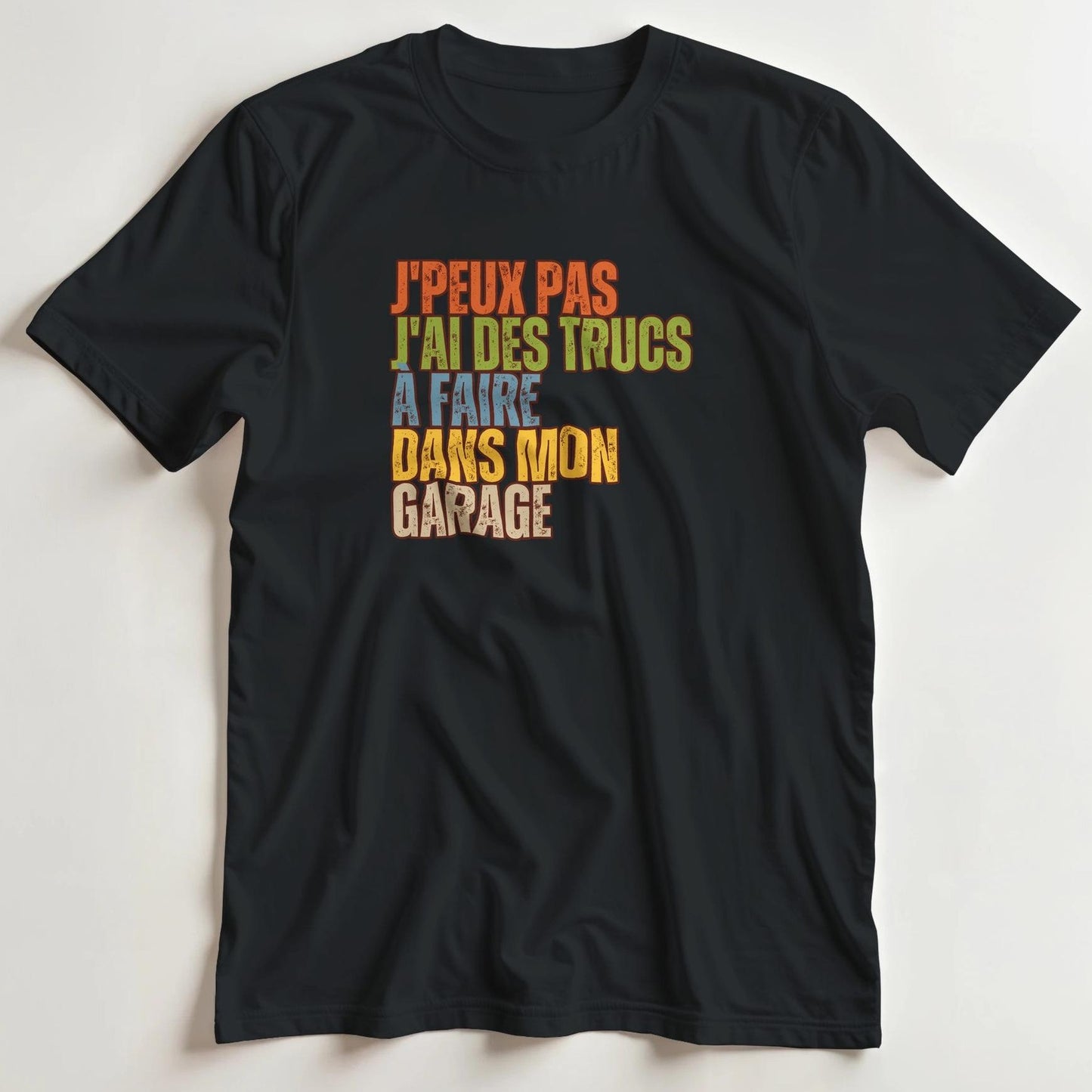 T-shirt en coupe unisexe et 100% coton en Noir 3XL imprimé avec un design J'Peux Pas Mon Garage T-Shirt .