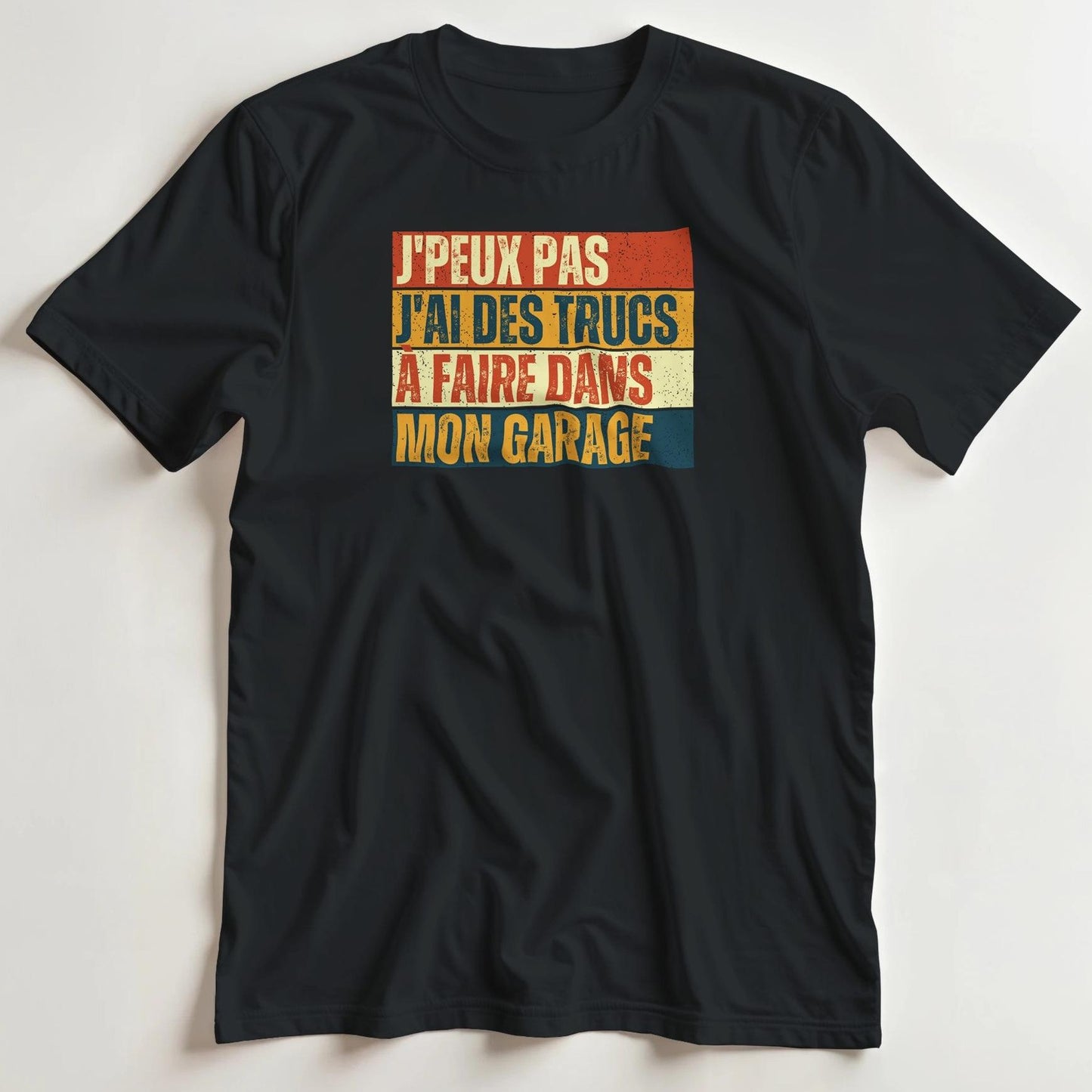 T-shirt en coupe unisexe et 100% coton en Noir 3XL imprimé avec un design J'Peux Pas Garage Vintage T-Shirt .