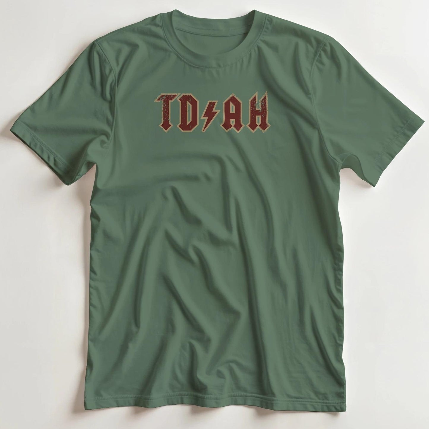 T-shirt en coupe unisexe et 100% coton en Vert Mil. imprimé avec un design TDAH Rock T-Shirt .