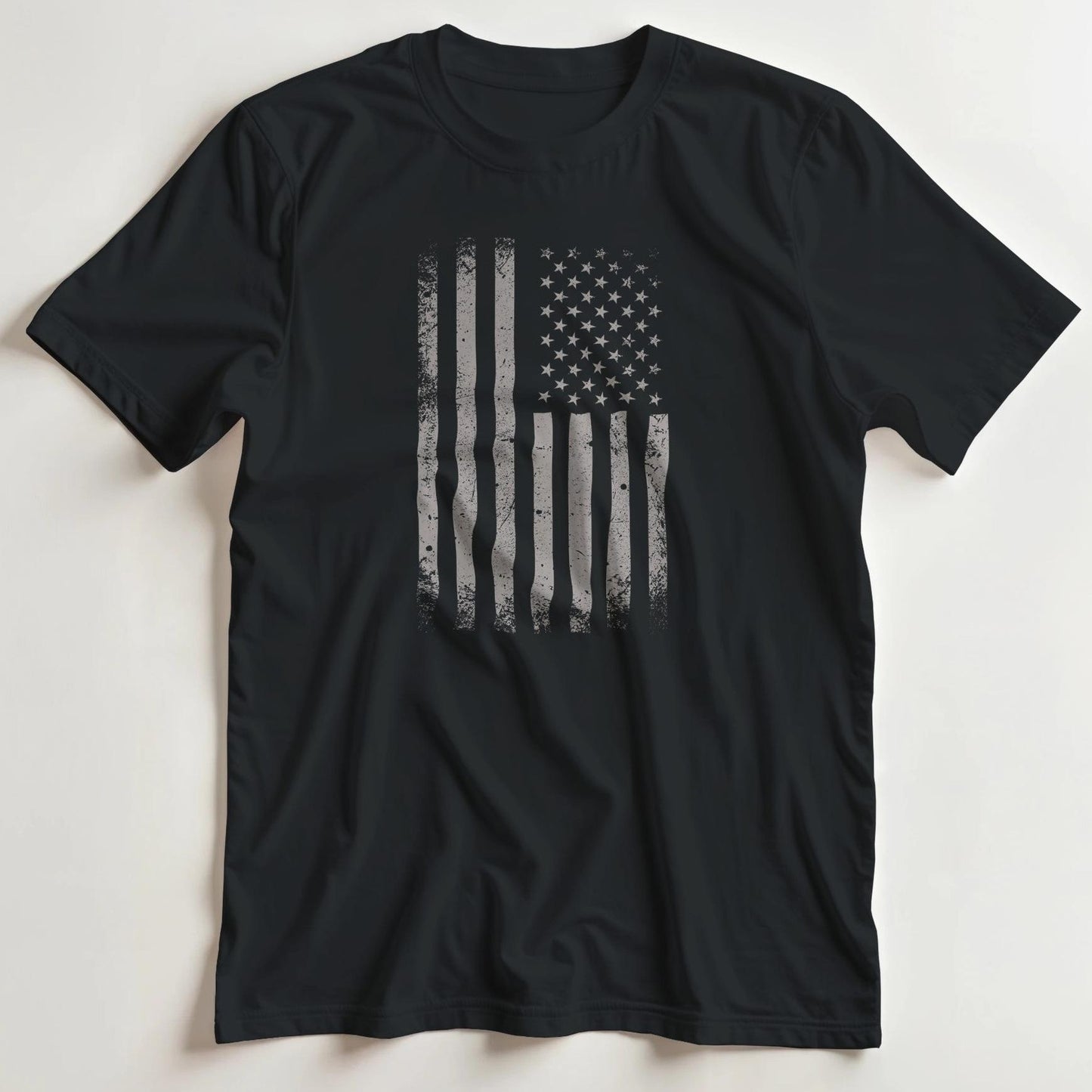 T-shirt en coupe unisexe et 100% coton en Noir XL imprimé avec un design USA Flag Retro T-Shirt .