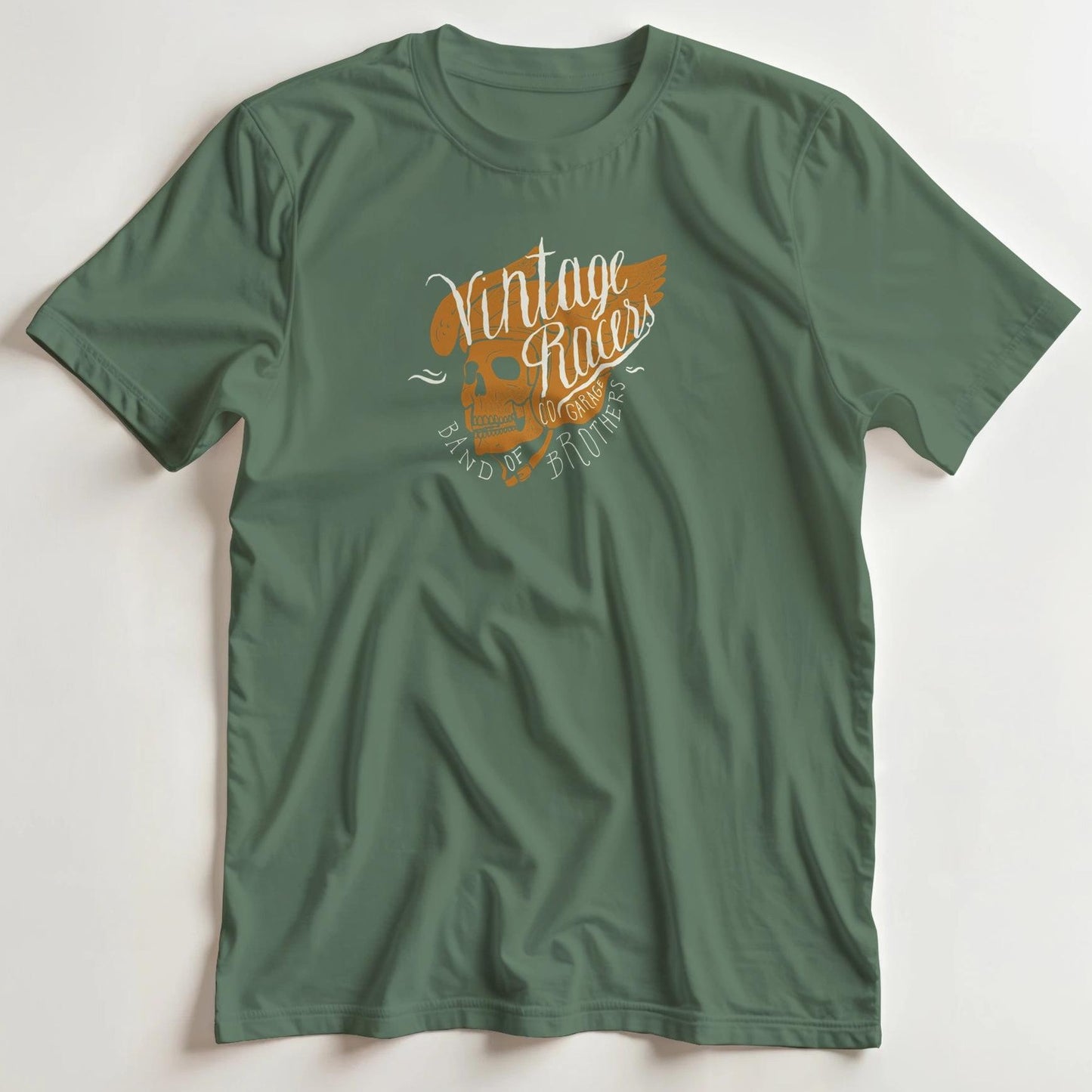 T-shirt en coupe unisexe et 100% coton en Vert Mil. XL imprimé avec un design Vintage Racers Moto T-Shirt .