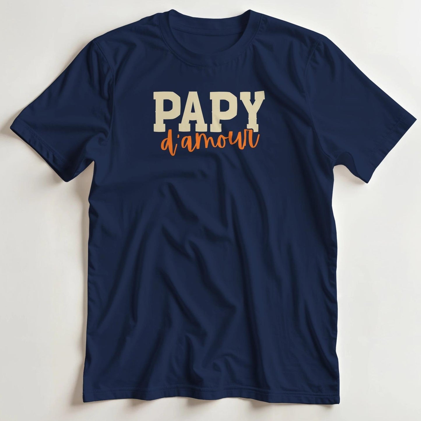 T-shirt en coupe unisexe et 100% coton en Marine imprimé avec un design Papy d'Amour T-Shirt .