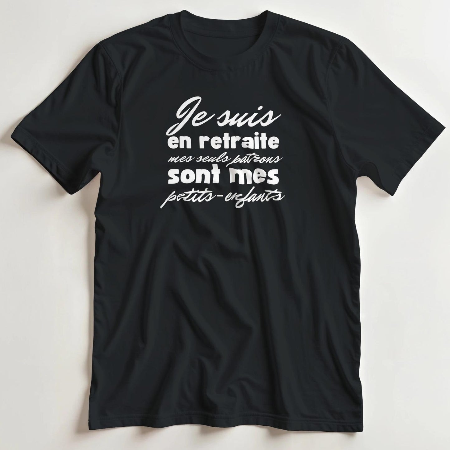 T-shirt en coupe unisexe et 100% coton en Noir S imprimé avec un design En Retraite Petits-Enfants T-Shirt .