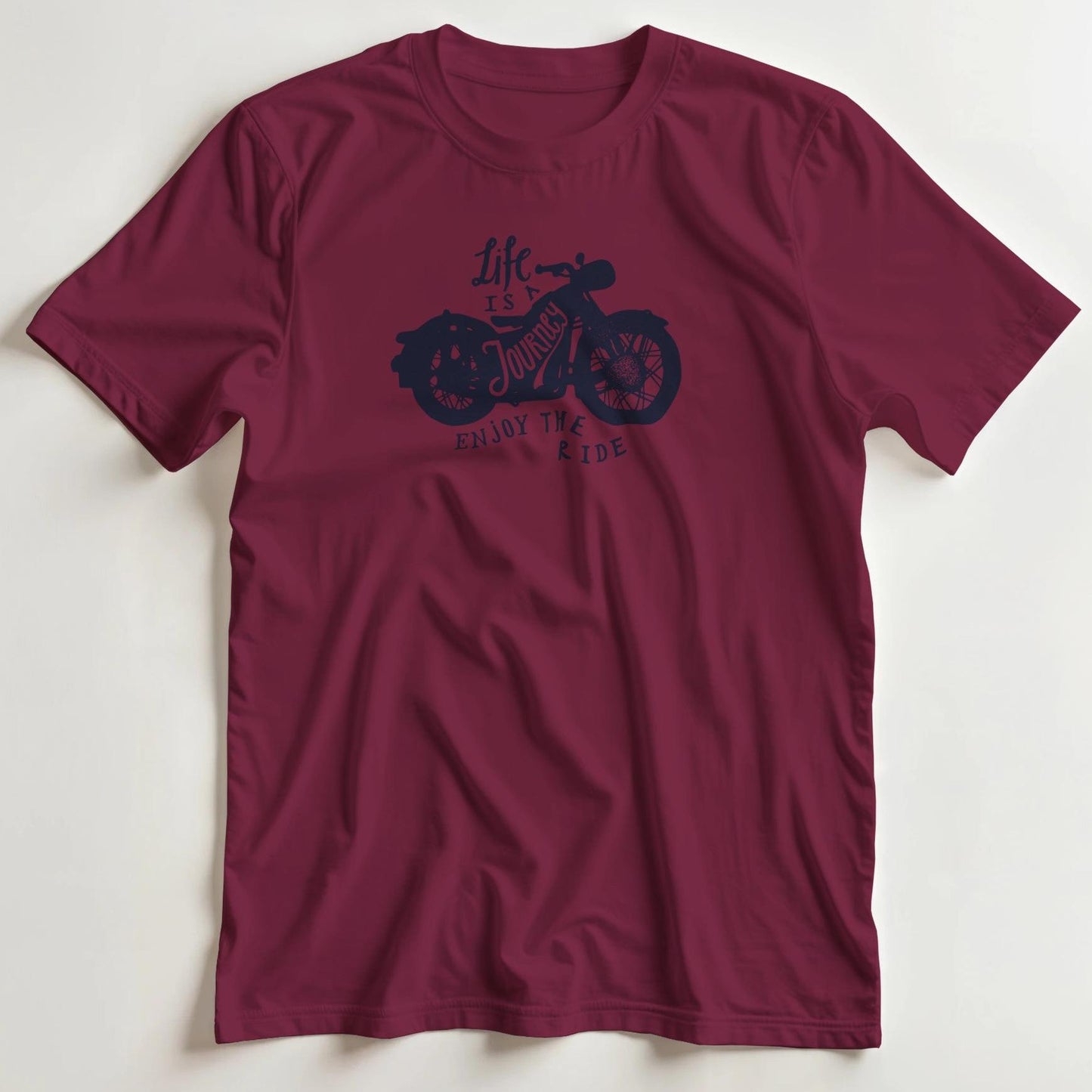 T-shirt en coupe unisexe et 100% coton en Bordeaux M imprimé avec un design Life Is A Journey Moto T-Shirt .