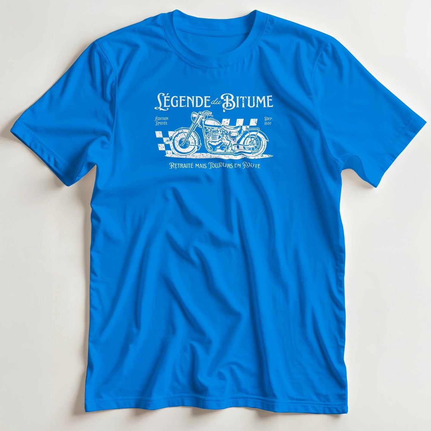 T-shirt en coupe unisexe et 100% coton en Royal S imprimé avec un design Bitume T-Shirt .