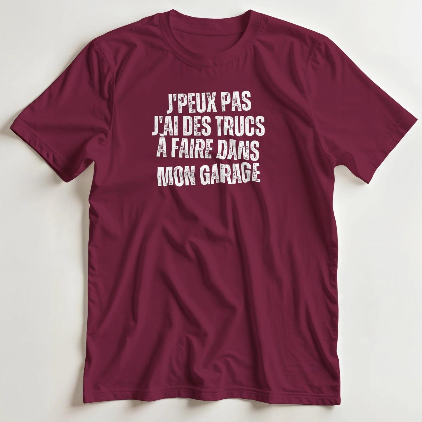 T-shirt en coupe unisexe et 100% coton en Bordeaux 2XL imprimé avec un design J'Peux Pas Garage N&B T-Shirt .
