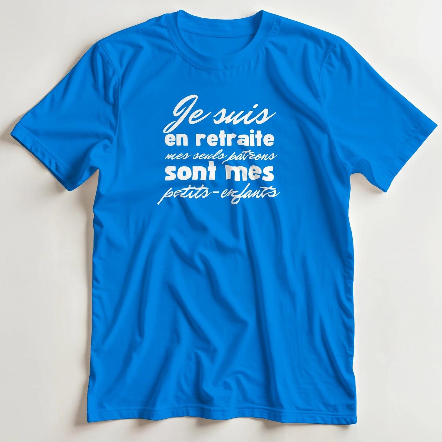 T-shirt en coupe unisexe et 100% coton en Royal S imprimé avec un design En Retraite Petits-Enfants T-Shirt .