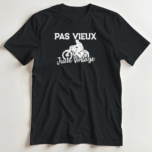 T-shirt en coupe unisexe et 100% coton en Noir S imprimé avec un design Pas Vieux Moto T-Shirt .