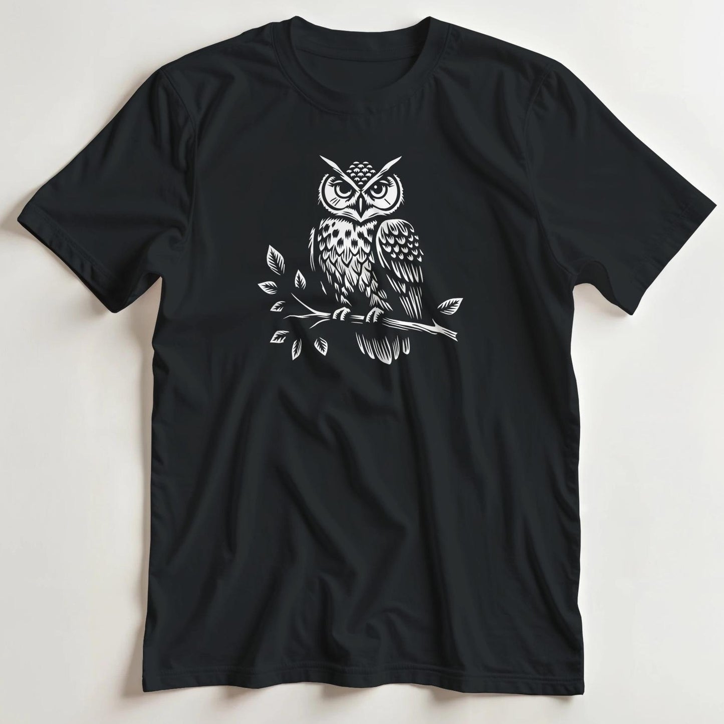 T-shirt en coupe unisexe et 100% coton en Noir imprimé avec un design Chouette T-Shirt .