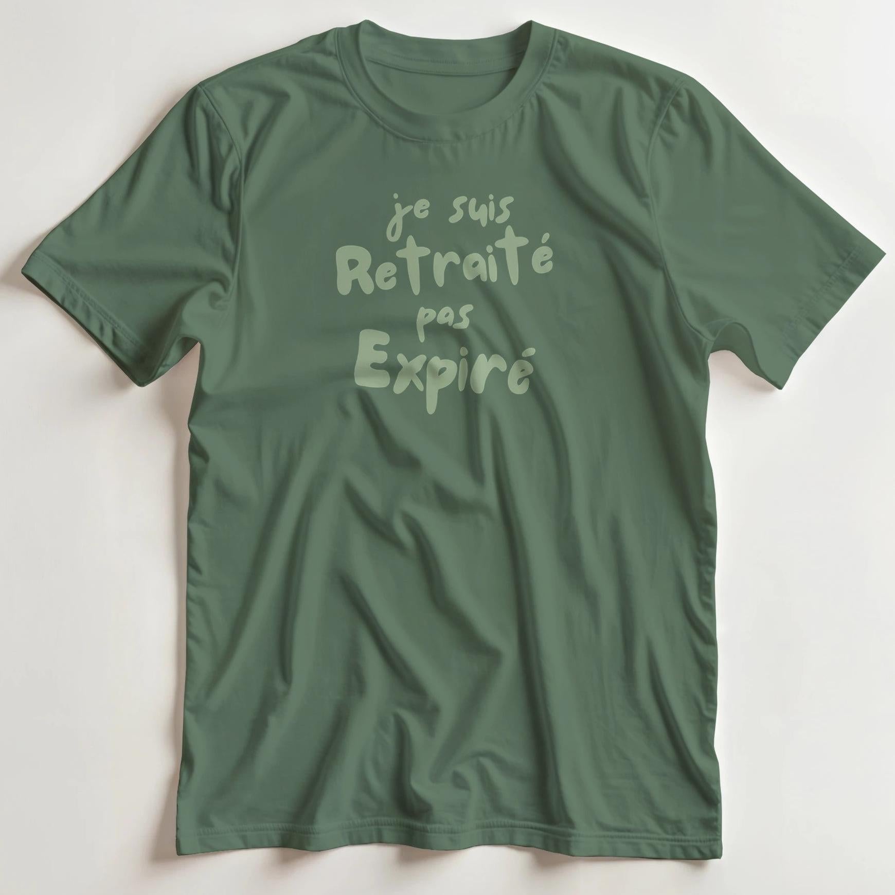 T-shirt en coupe unisexe et 100% coton en Vert militaire 2XL imprimé avec un design Retraité Pas Expiré T-Shirt .