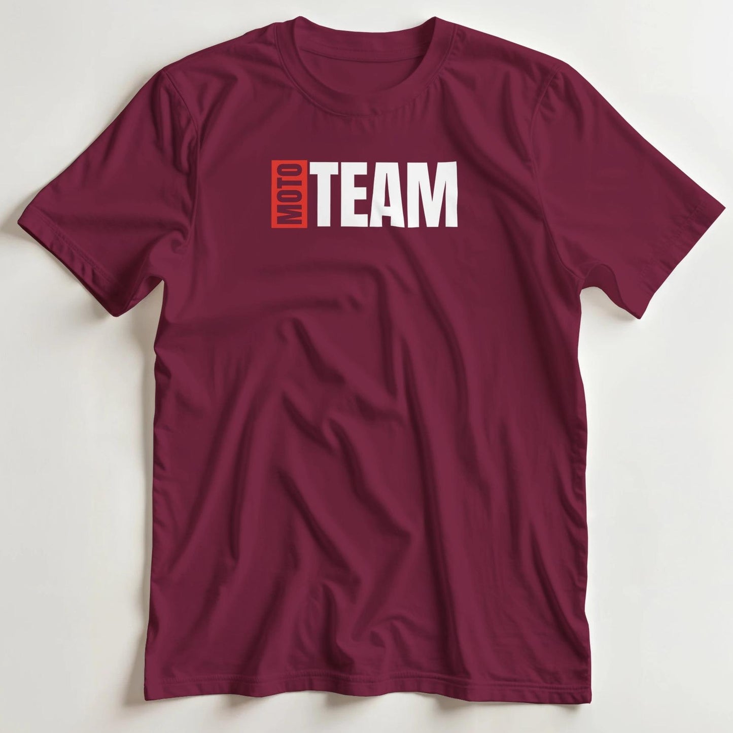 T-shirt en coupe unisexe et 100% coton en Bordeaux M imprimé avec un design Moto Team T-Shirt .