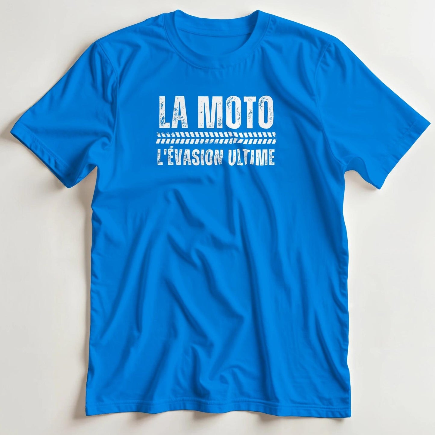 T-shirt en coupe unisexe et 100% coton en Royal 3XL imprimé avec un design La Moto L'Évasion Ultime T-Shirt .