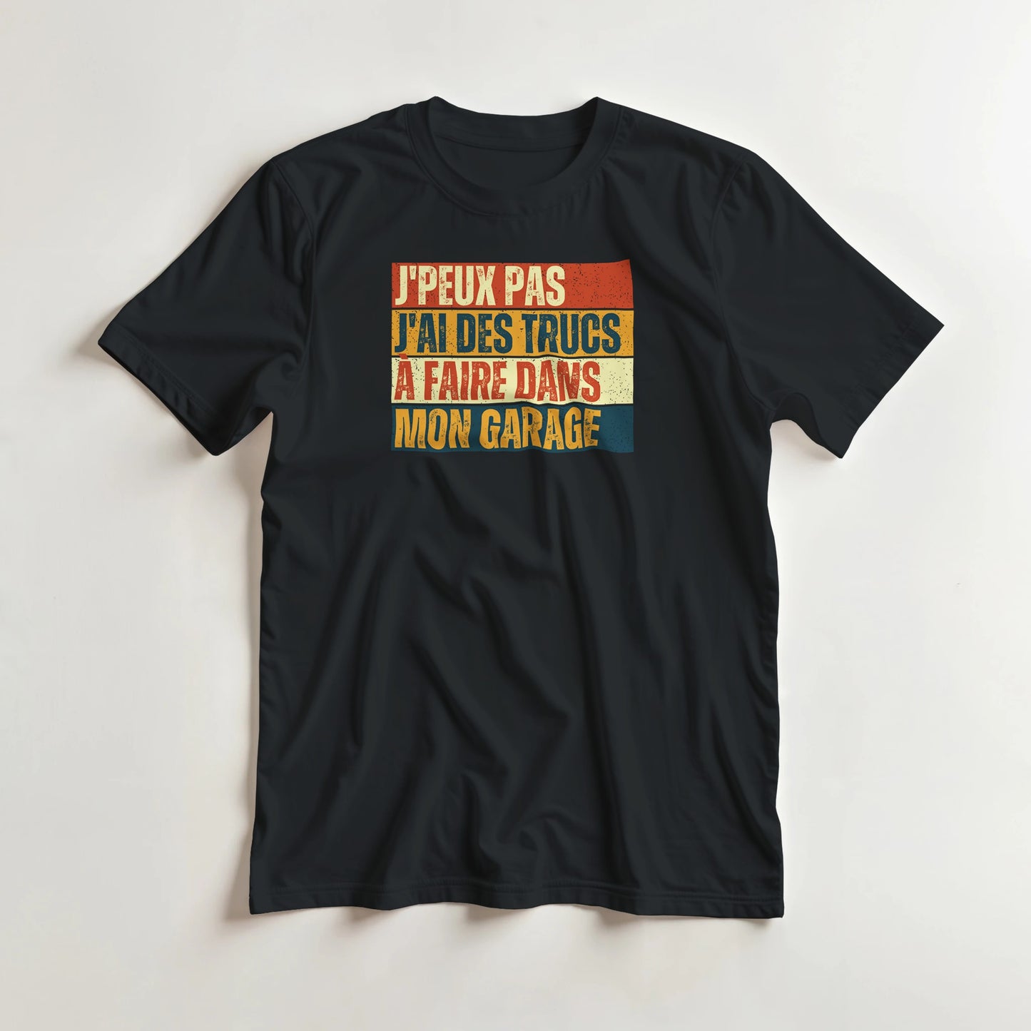 T-shirt en coupe unisexe et 100% coton en Noir XL imprimé avec un design J'Peux Pas Garage Vintage T-Shirt .