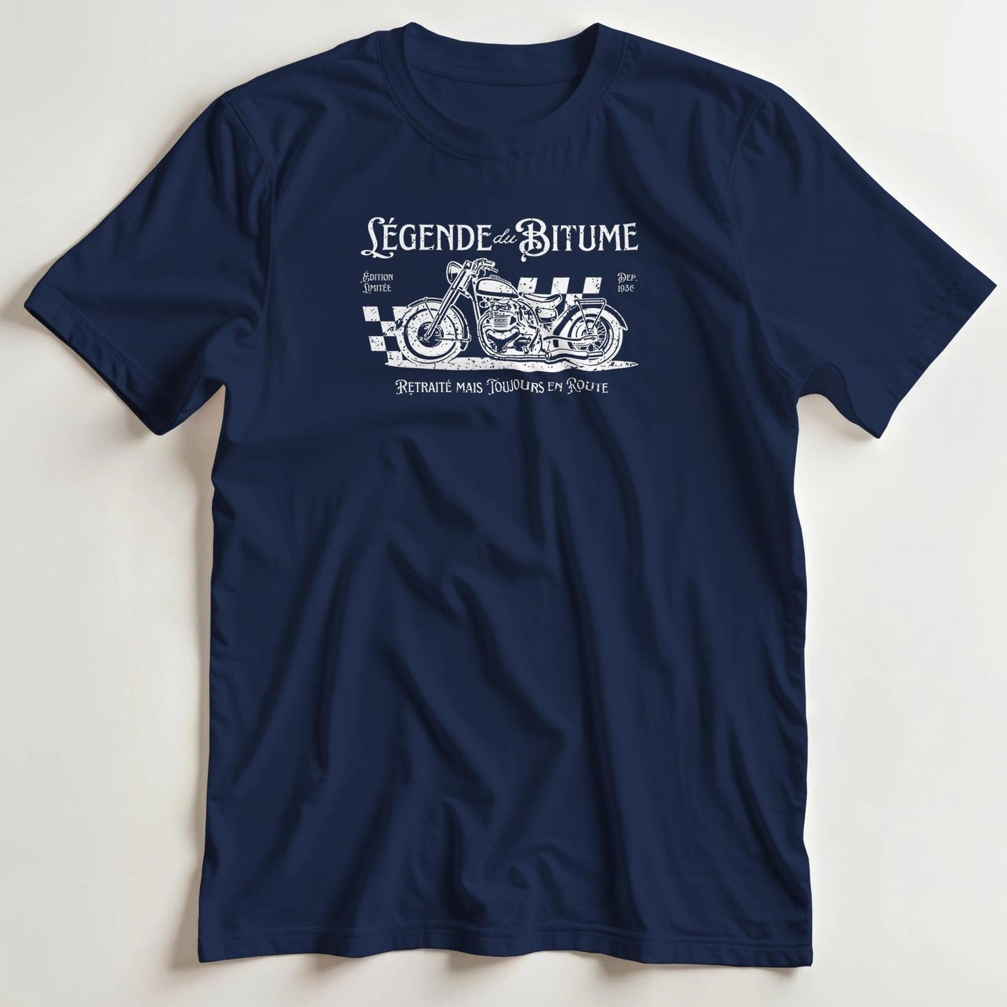 T-shirt en coupe unisexe et 100% coton en Marine 2XL imprimé avec un design Bitume T-Shirt .