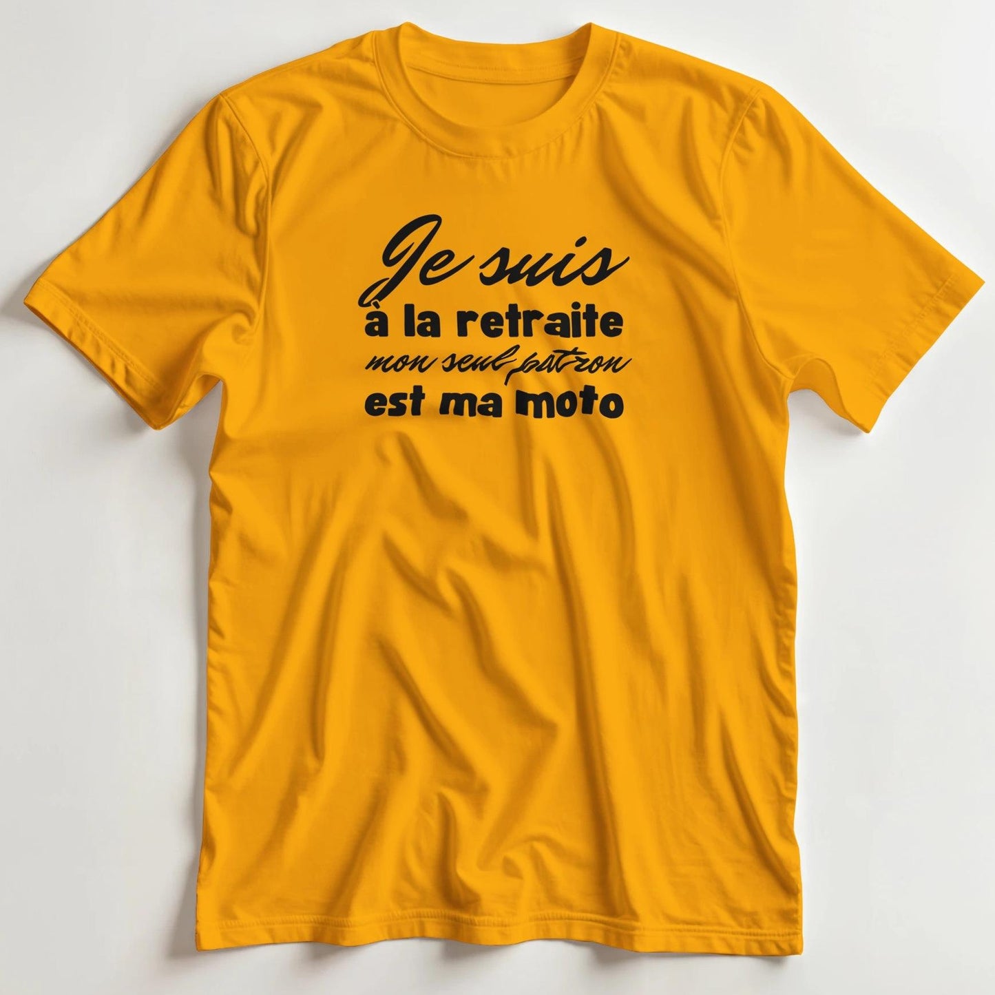 T-shirt en coupe unisexe et 100% coton en Gold L imprimé avec un design À La Retraite Noir T-Shirt .
