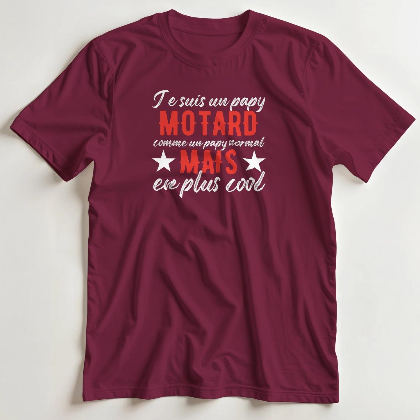 T-shirt en coupe unisexe et 100% coton en Bordeaux L imprimé avec un design Papy Motard Cool T-Shirt .