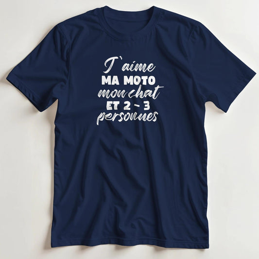 T-shirt en coupe unisexe et 100% coton en Marine S imprimé avec un design Ma Moto Mon Chat T-Shirt .
