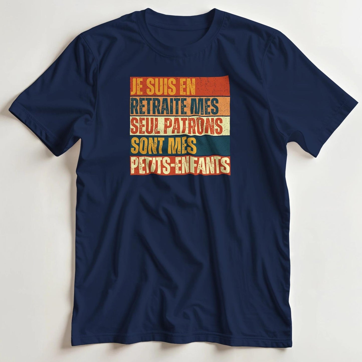 T-shirt en coupe unisexe et 100% coton en Marine XL imprimé avec un design En Retraite Petits-Enfants Vintage T-Shirt .