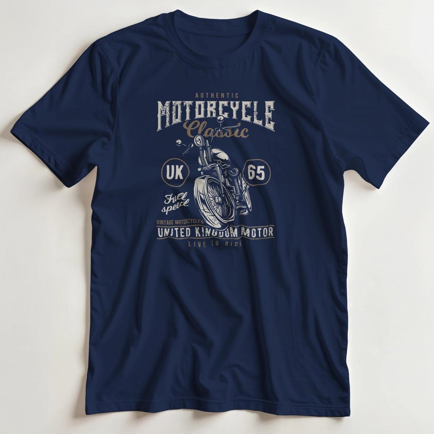 T-shirt en coupe unisexe et 100% coton en Marine M imprimé avec un design UK 65 T-Shirt .