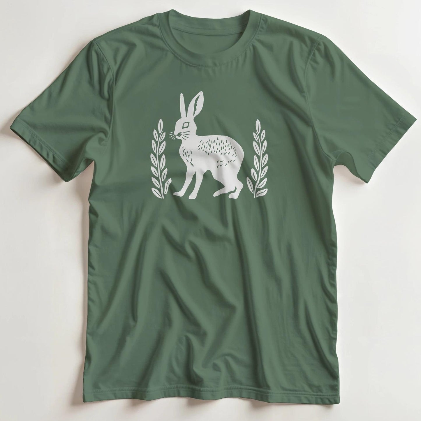 T-shirt en coupe unisexe et 100% coton en Vert Mil. imprimé avec un design Lièvre T-Shirt .